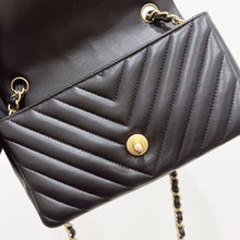 Load image into Gallery viewer, Chanel black mini calfskin chevron, with gold hdw
