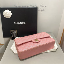 Load image into Gallery viewer, Chanel pink pearl iridescent medium caviar, gold hdw