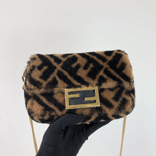 Load image into Gallery viewer, Fendi mini baguette, gold hdw
