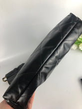Load image into Gallery viewer, Chanel 22 medium black calfskin, gold hdw