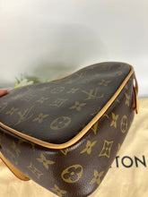Load image into Gallery viewer, Louis Vuitton game on coeur monogram heart bag
