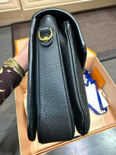 Load image into Gallery viewer, Louis Vuitton black empriente leather Pochette Metis