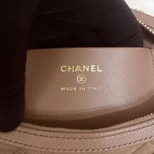 Load image into Gallery viewer, Chanel boston bag 25p brown caviar, microchip