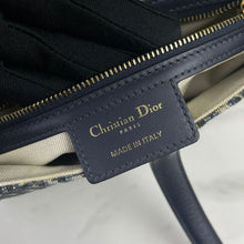 Load image into Gallery viewer, Dior blue oblique monogram jacquard medium saddle bag, with gold hardware