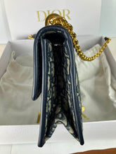 Load image into Gallery viewer, Dior 30 Montaigne chain bag, with gold hdw