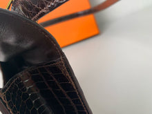 Load image into Gallery viewer, Hermes Vintage Constance 23, brown crocodile