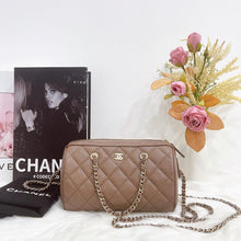Load image into Gallery viewer, Chanel boston bag 25p brown caviar, microchip