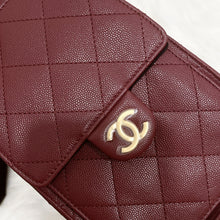 Load image into Gallery viewer, 25A Chanel 25 small in burgundy caviar, aged gold hdw