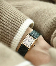 Load image into Gallery viewer, Cartier 18K gold tank watch W5200002