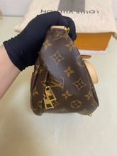 Load image into Gallery viewer, Louis Vuitton classic monogram bum bag