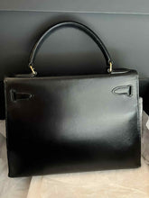 Load image into Gallery viewer, Hermes Vintage black box Kelly 28, gold hdw.