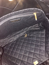 Load image into Gallery viewer, Chanel 22 medium black calfskin, gold hdw