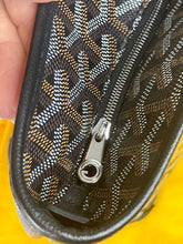 Load image into Gallery viewer, Goyard black Artois PM