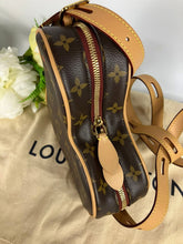 Load image into Gallery viewer, Louis Vuitton game on coeur monogram heart bag