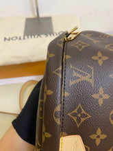 Load image into Gallery viewer, Louis Vuitton classic monogram bum bag
