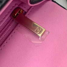 Load image into Gallery viewer, Chanel 23p black/pink two tone mini lambskin with gold hardware