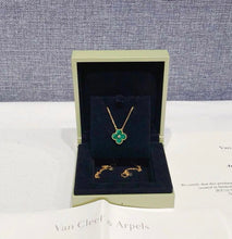 Load image into Gallery viewer, Rare Van Cleef & Arpels (VCA) 2013 rare green malachite diamond holiday pendant, 18k gold