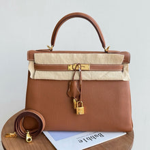 Load image into Gallery viewer, Hermes Kelly 32 Togo leather, gold x gold hdw, stamp A 2017