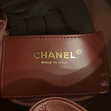 Load image into Gallery viewer, 25A Chanel 25 small in burgundy caviar, aged gold hdw