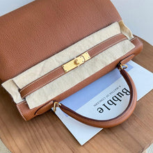 Load image into Gallery viewer, Hermes Kelly 32 Togo leather, gold x gold hdw, stamp A 2017