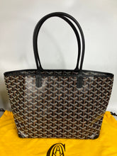 Load image into Gallery viewer, Goyard black Artois PM with zipper