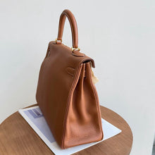 Load image into Gallery viewer, Hermes Kelly 32 Togo leather, gold x gold hdw, stamp A 2017