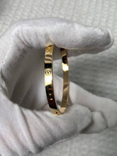 Load image into Gallery viewer, Cartier 2025 new medium model love Bangle, yellow gold, size 17