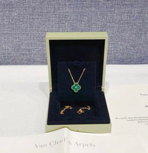 Load image into Gallery viewer, Very rare Van Cleef & Arpels (VCA) 2013 rare green malachite diamond holiday pendant, 18k gold