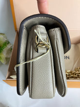 Load image into Gallery viewer, Louis Vuitton Pochette Métis East West, Dove / Cream