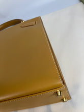 Load image into Gallery viewer, Hermes Kelly 32, stamp square F, Butler leather, gold hdw