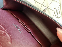 Load image into Gallery viewer, Chanel Black caviar small classic flap, silver hdw