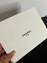 Load image into Gallery viewer, Chanel black caviar small 25 hobo bag, with gold hdw