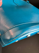 Load image into Gallery viewer, Louis Vuitton Alma epi leather, teal with silver hdw