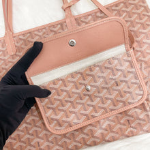 Load image into Gallery viewer, Goyard tote PM size, rare pink colour