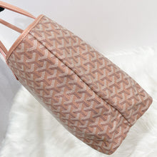 Load image into Gallery viewer, Goyard tote PM size, rare pink colour