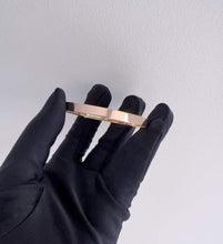 Load image into Gallery viewer, Hermes Kelly bracelet rose gold and diamonds