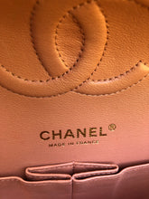 Load image into Gallery viewer, Chanel 25 series medium caramel lambskin, gold hdw
