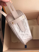 Load image into Gallery viewer, Louis Vuitton limited edition sac coeur heart bag.
