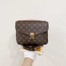 Load image into Gallery viewer, Louis Vuitton Pochette Metis, monogram
