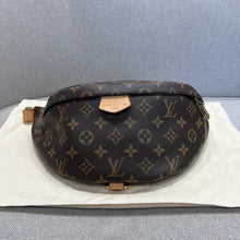 Load image into Gallery viewer, Louis Vuitton classic monogram bumbag
