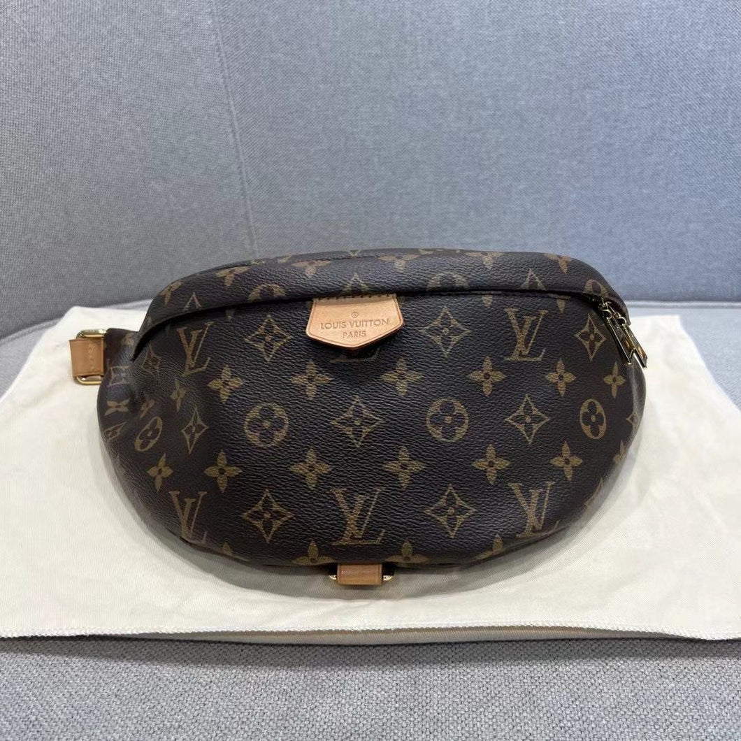 Louis Vuitton classic monogram bumbag