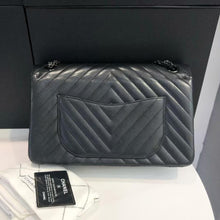 Load image into Gallery viewer, Chanel so black medium chevron
