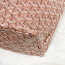 Load image into Gallery viewer, Goyard tote PM size, rare pink colour
