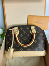 Load image into Gallery viewer, Louis Vuitton Alma BB
