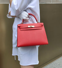 Load image into Gallery viewer, Hermes Kelly 28, rouge tomate gold hdw
