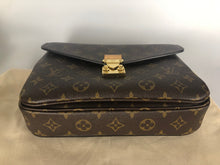 Load image into Gallery viewer, Louis Vuitton Pochette Metis in monogram
