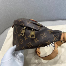 Load image into Gallery viewer, Louis Vuitton classic monogram bumbag
