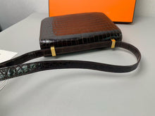 Load image into Gallery viewer, Hermes Vintage Constance 23, brown crocodile

