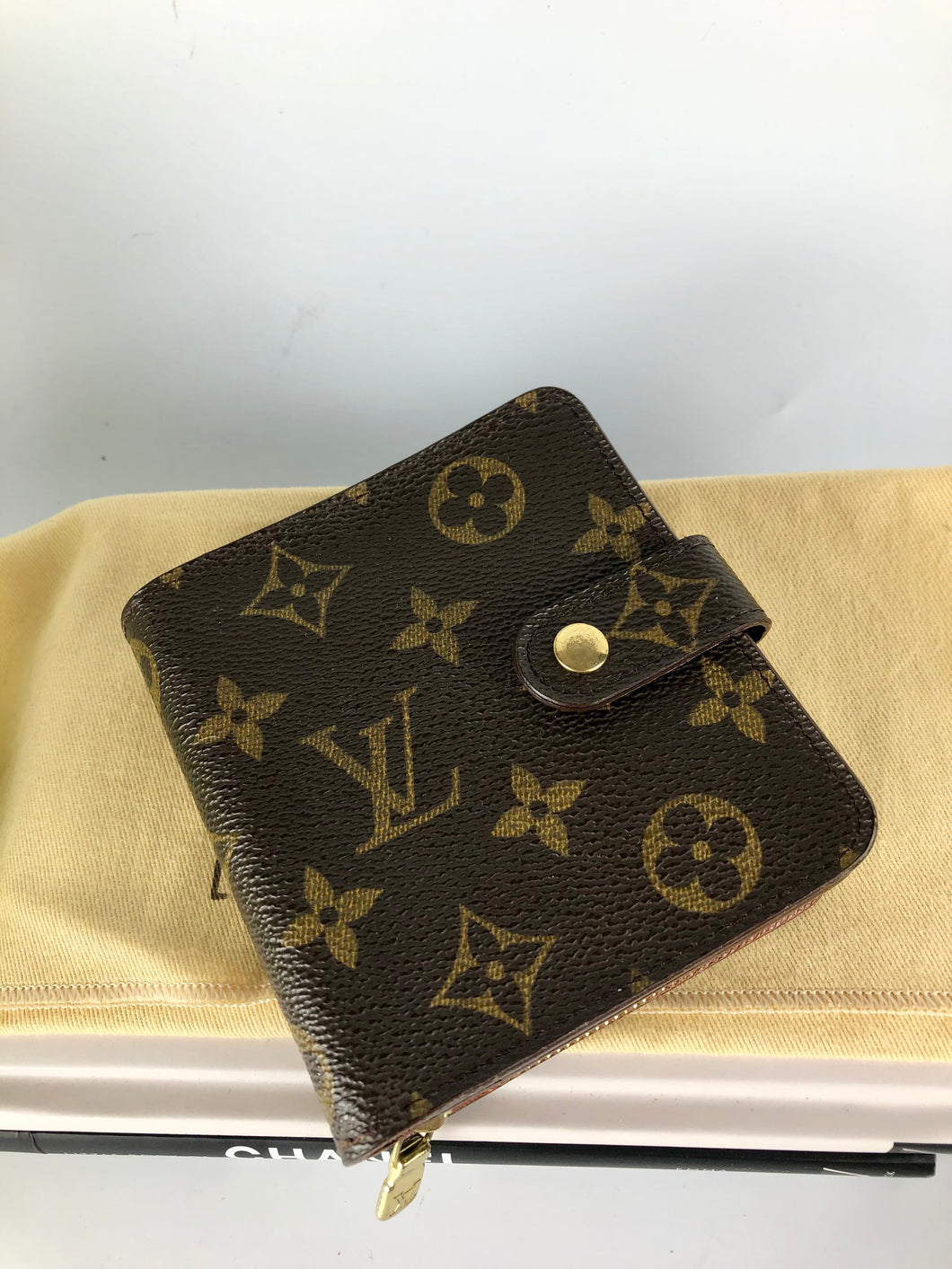 Louis Vuitton vintage monogram wallet