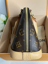 Load image into Gallery viewer, Louis Vuitton Alma BB
